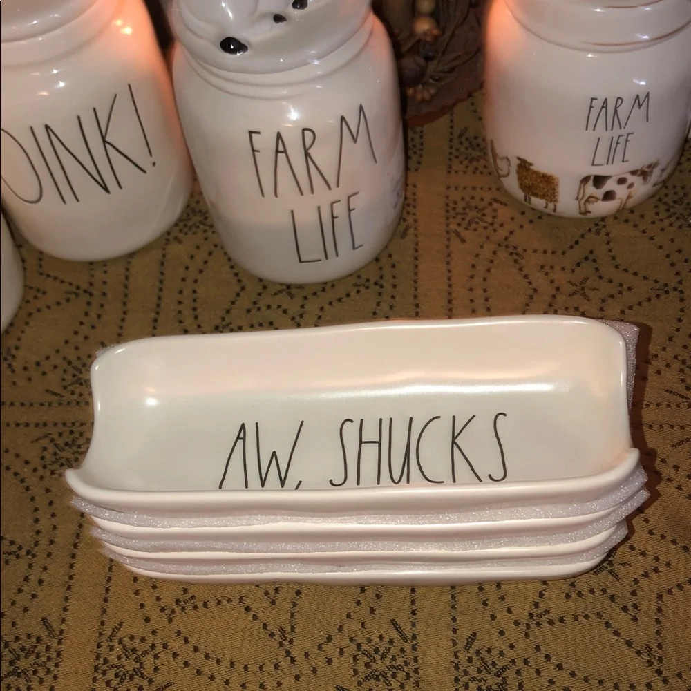 Rae Dunn AW, SHUCKS/A-MAIZE-ING/CORNY/CORNIVORE Set of 4 Corn Dishes